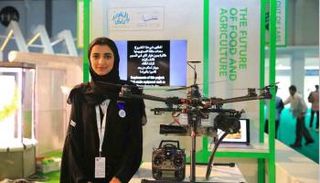 سفيرة من برنامج "بالعلوم نفكر" تشارك في الملتقى