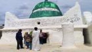 بالصور.. ضريح الشيخ حسين يجذب الآلاف في إثيوبيا
