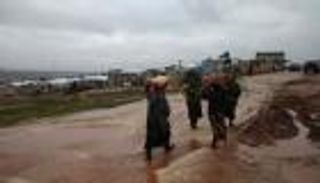 5 ملايين دولار مساعدات عاجلة من "خليفة الإنسانية" للاجئين السوريين بلبنان