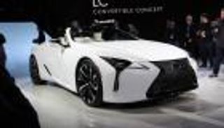 بالصور.. أول ظهور لسيارة لكزس LC بنسختها Convertible