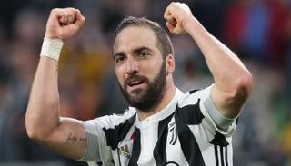 جونزالو هيجوايين 
