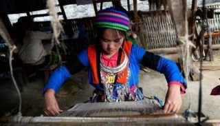 مشغل نسيج لضحايا الاتجار بالبشر في فيتنام