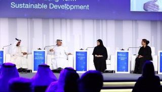 جانب من قمة أبوظبي للاستدامة