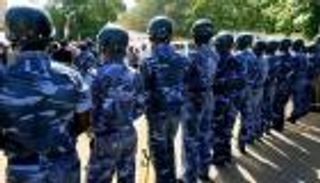 رويترز: متظاهرون ضد البشير يشتبكون مع الشرطة السودانية
