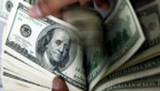 الدولار يتجه إلى أول ارتفاع أسبوعي منذ منتصف ديسمبر