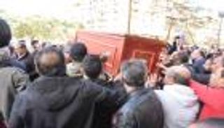بالصور.. تشييع جثمان الفنان سعيد عبدالغني في غياب النجوم