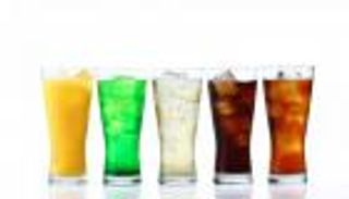 أمراض الكلى تهدد مدمني المشروبات الغازية أثناء الرياضة