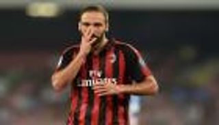 ميلان يضع لمساته الأخيرة على صفقة بديل هيجوايين