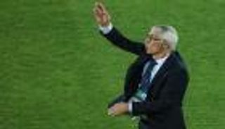 كوبر يجري تغييرات على أوزبكستان قبل مواجهة أستراليا