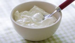 الزبادي من المأكولات التي يمكن تناولها بعد انتهاء مدة صلاحيتها