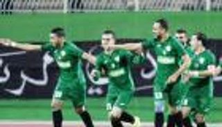 قسنطينة الجزائري يتصدر مجموعته في دوري الأبطال بثلاثية في مازيمبي