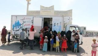 18 ألف يمني استفادوا من عيادات الإمارات المتنقلة بالساحل الغربي