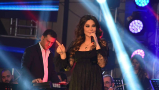 المطربة اللبنانية إليسا 