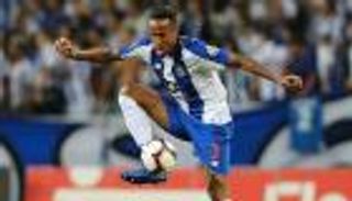 ريال مدريد يقترب من ضم مدافع بورتو