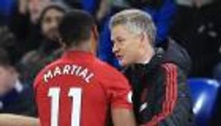 تقارير.. سولسكاير يقنع مارسيال بتجديد عقده