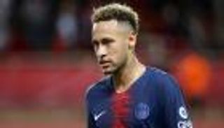 نيمار يثير التكهنات حول انتقاله إلى مانشستر يونايتد