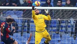 دوناروما في مباراة جنوى