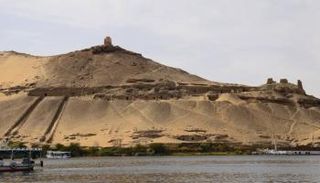 مقابر النبلاء بأسوان