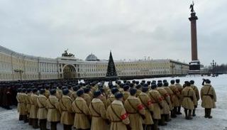 صورة لإحياء ذكرى حصار لينينجراد في الحرب العالمية الثانية - أرشيفية