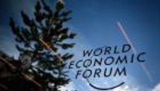 دافوس.. إنتاج 50% من الطاقة العالمية من الرياح والشمس 2050 