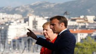 إيمانويل ماكرون وأنجيلا ميركل