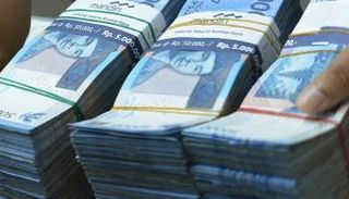إندونيسيا تبيع صكوكا بقيمة 7.64 تريليون روبية