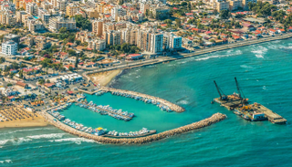 مدينة لارنكا في قبرص