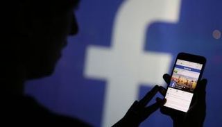 مستخدمو فيسبوك يؤجرون حساباتهم مقابل المال