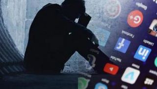 وسائل التواصل تؤثر على الصحة العقلية - صورة أرشيفية