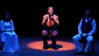 مشهد من العرض المسرحي "حي على بلدنا"