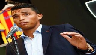 أديرلان سانتوس لاعب فالنسيا