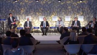 دافوس.. السعودية تسير بخطى ثابتة نحو رؤية 2030