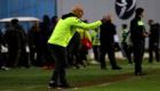 بيراميدز يقرر إقالة حسام حسن