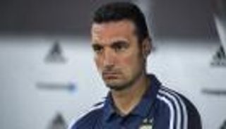 مدرب الأرجنتين يرفض ترشيح فريقه للقب كوبا أمريكا 