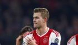 دي ليخت: برشلونة ليس أولوية حاليا 