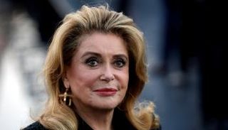 الممثلة الفرنسية كاترين دونوف