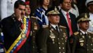 صحيفة بريطانية: هل ينقلب الجيش الفنزويلي على مادورو؟