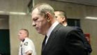 أزمة جديدة تواجه فريق دفاع هارفي واينستين المتهم بالتحرش