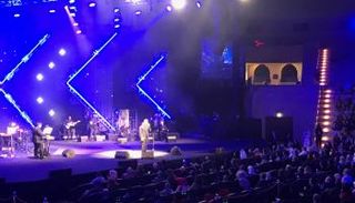 هاني شاكر ووائل جسار يشعلان أولى حفلات مسرح المجاز بالشارقة