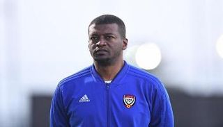 حسن سهيل مشرف منتخب الإمارات