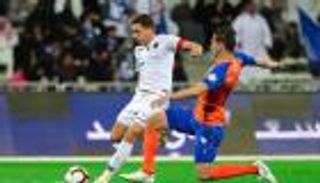 الهلال يؤمن صدارة الدوري السعودي بخماسية أمام الفيحاء