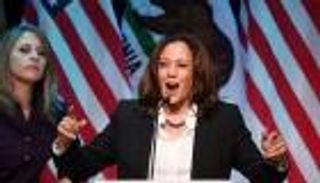 "من أجل الشعب".. كمالا هاريس تدشن حملتها لمنافسة ترامب 