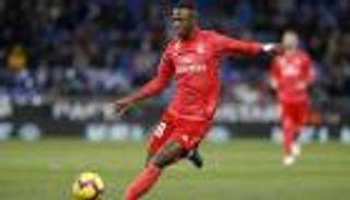 فينيسيوس يمتدح بنزيمة "المدهش" بعد اكتساح إسبانيول