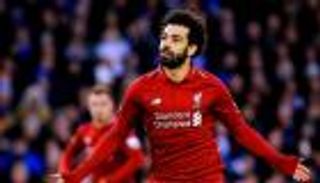 فاولر يدافع عن محمد صلاح ضد اتهامات "التمثيل"