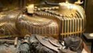 افتتاح مقبرة الملك الذهبي توت عنخ أمون بعد إغلاق دام 12 عاما