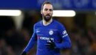 مساعد ساري يعلق على الظهور الأول لهيجوايين مع الفريق