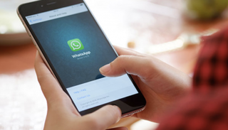 دمج تطبيقات فيسبوك يثير تساؤلات حول مصير واتساب