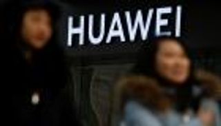 واشنطن تتهم هواوي بانتهاك العقوبات على إيران