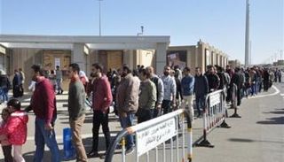 إقبال جماهيري متزايد على معرض القاهرة الدولي للكتاب