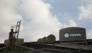 أسعار النفط ترتفع 2.3% بفعل عقوبات أمريكية على فنزويلا